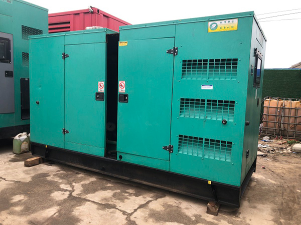 凤冈怎样合理控制磷酸铁锂蓄电池的充放电倍率以延长其使用寿命？